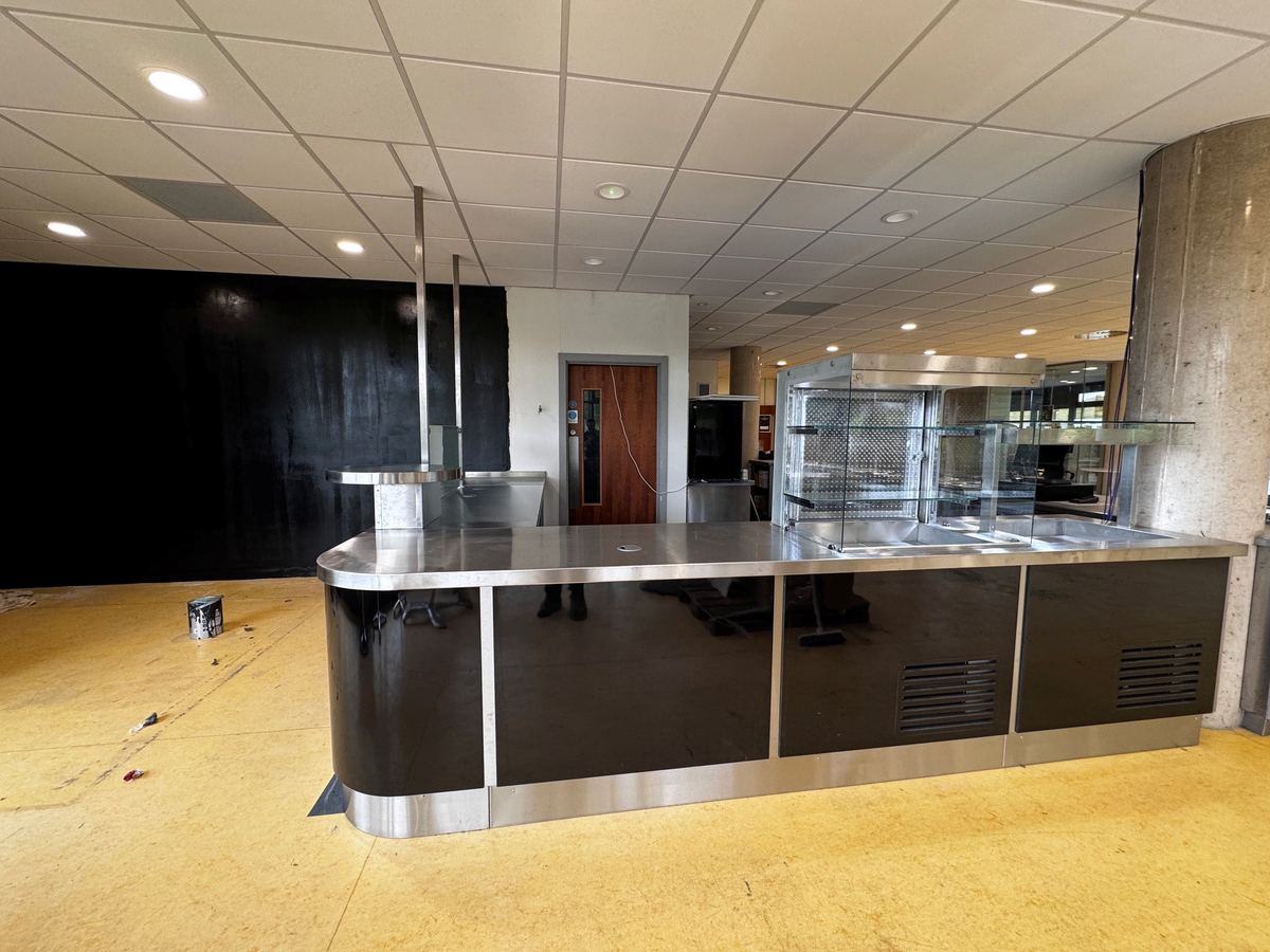 Nottingham College — new extended servery unit showing full run and hot well sections